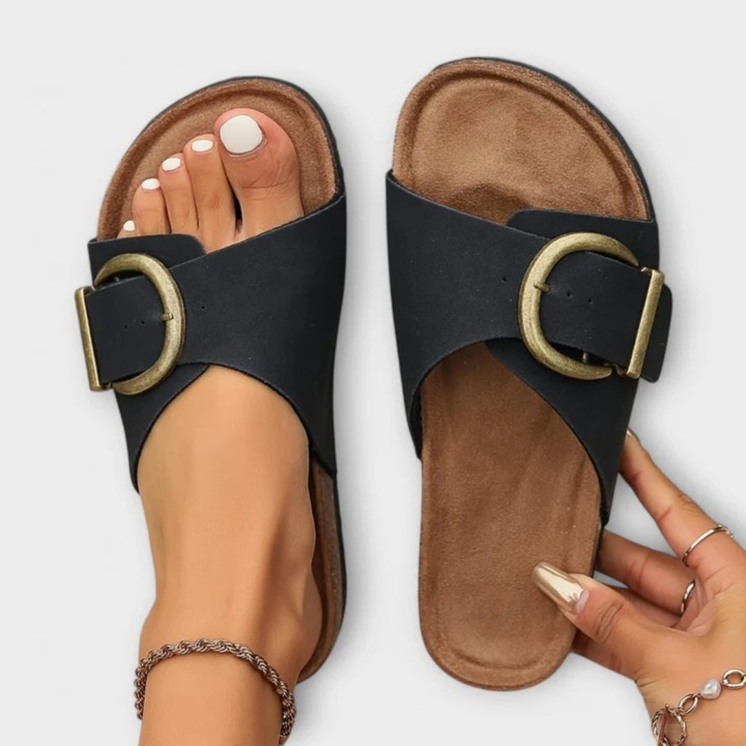 Black / 10