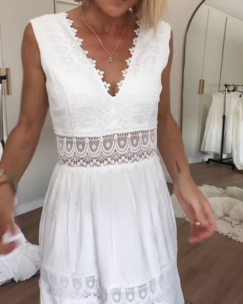 Kim™ - LACE DRESS WITH V-NECKLINE