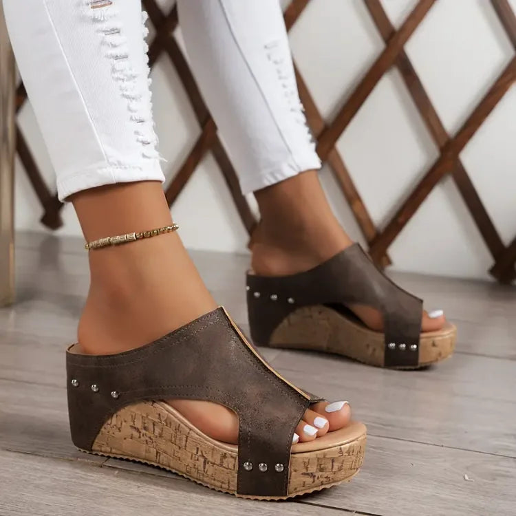 Brown (Almost sold out) / 13