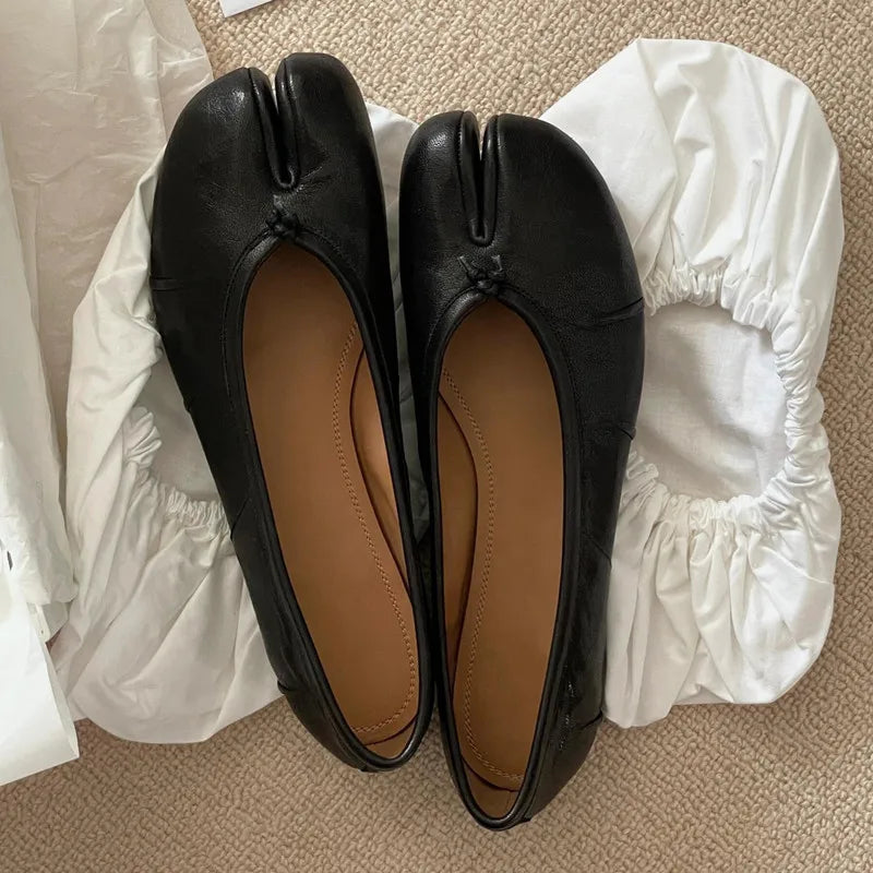 Black / 35