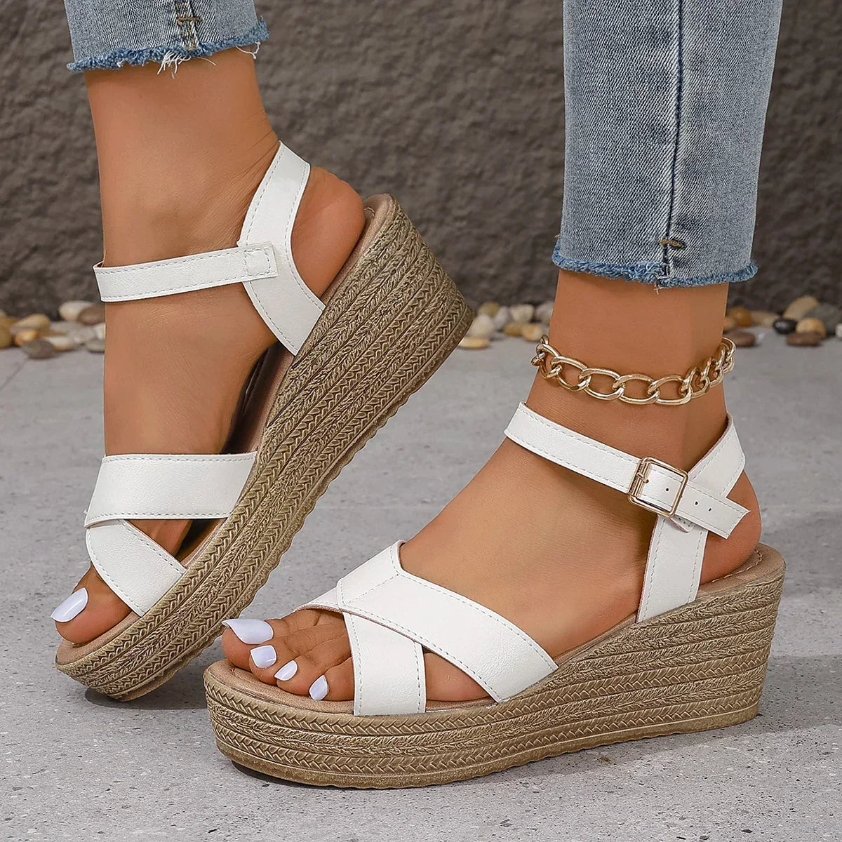 White (Almost sold out) / 11