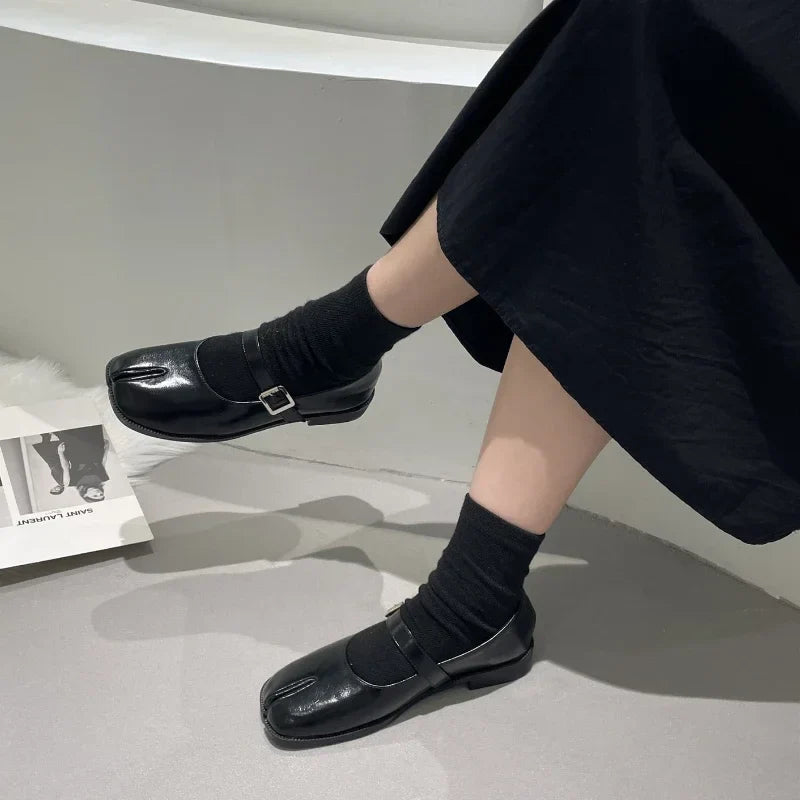 black / 35