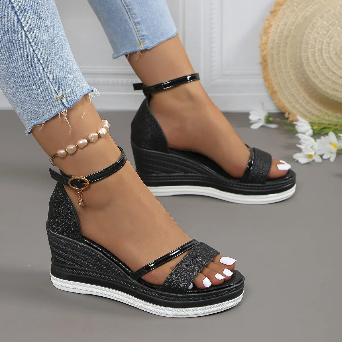 Black / 12